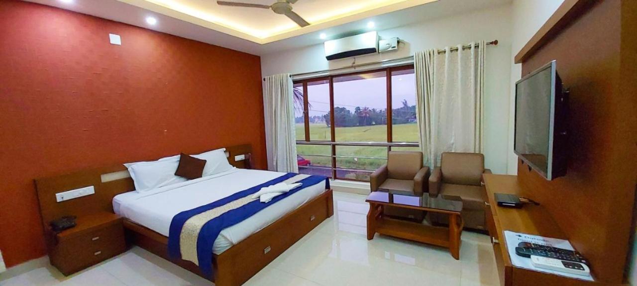 Captains Cabin Backwater Resort Alappuzha Buitenkant foto